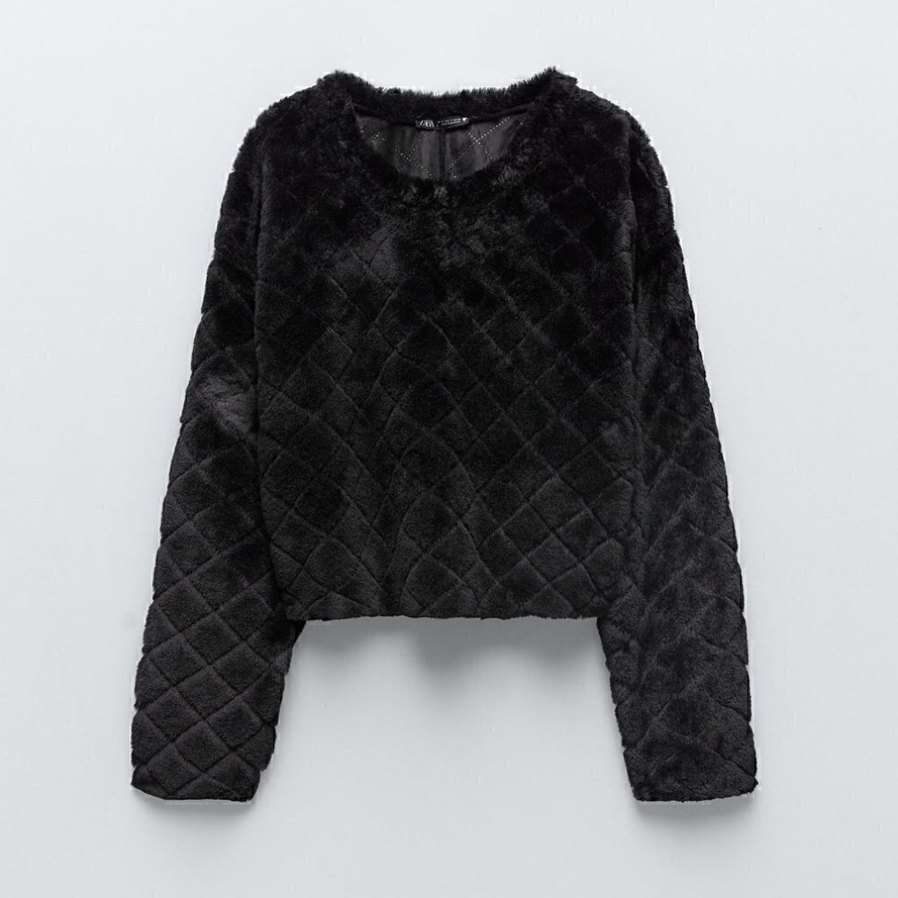 Zara Sweater M Faux Fur Quilted Cropped Pullover Black Long Sleeve Boxy Fuzzy